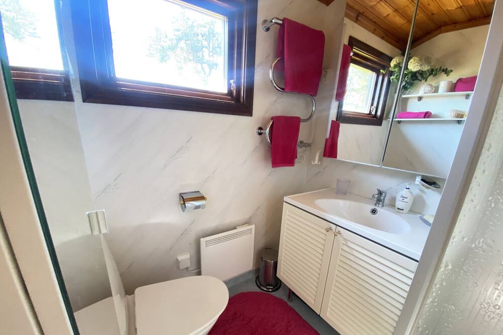 Photo of Bathroom in Lervik