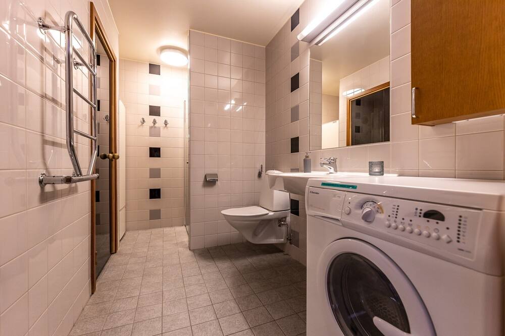 Photo of Bathroom in Salen