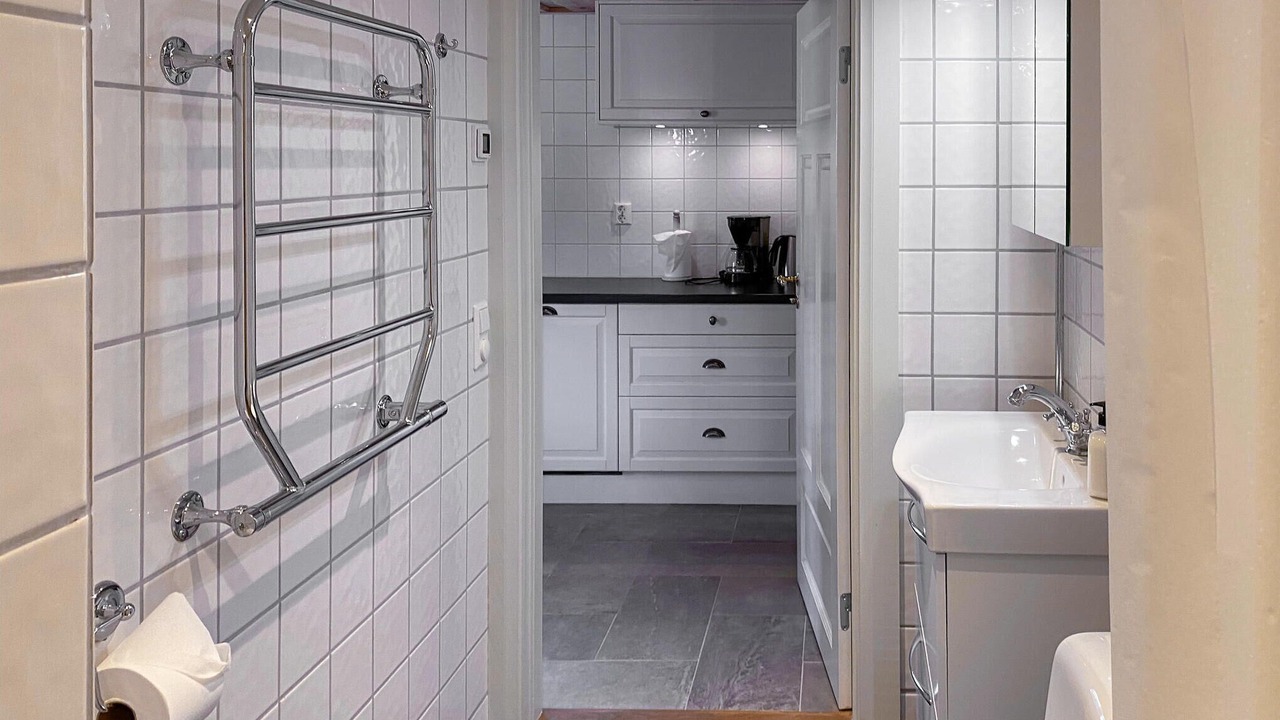 Photo of Bathroom in Horn