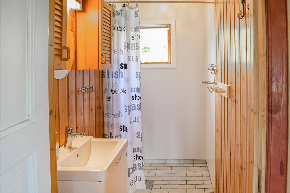 Photo of Bathroom in yer