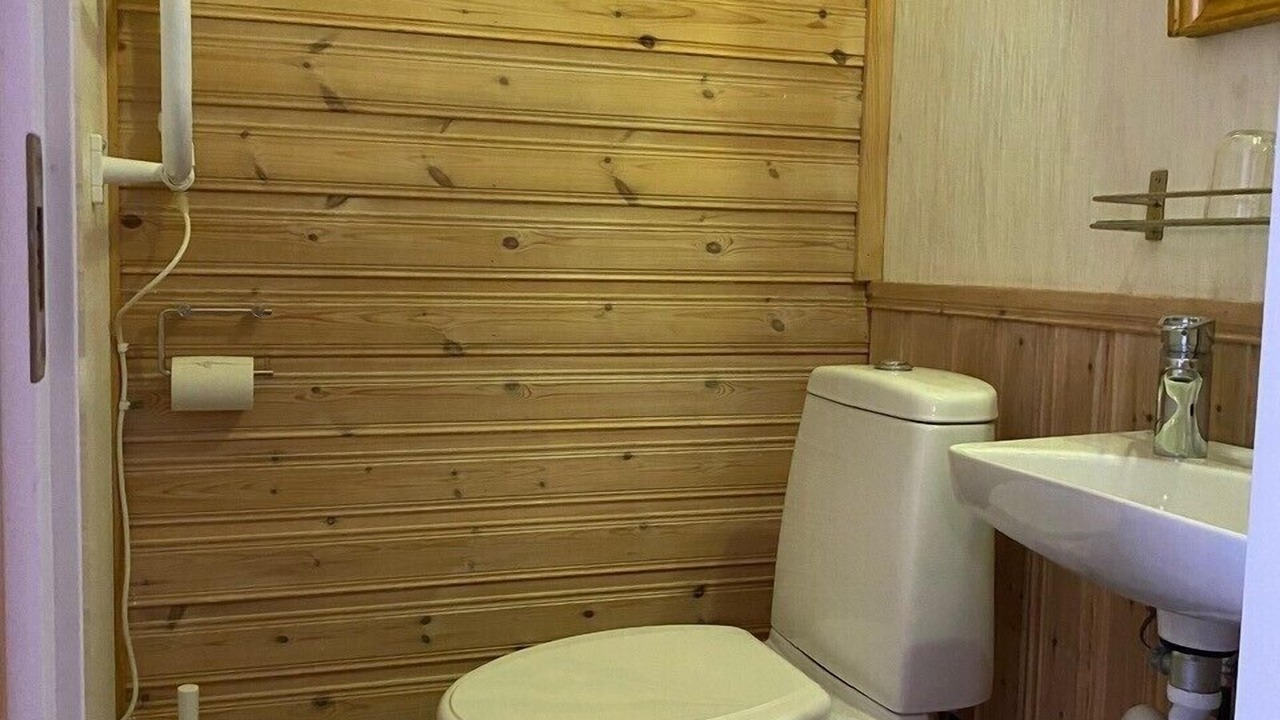 Photo of Bathroom in Essunga Kyrkby