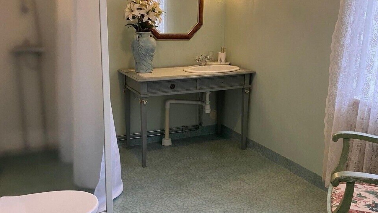 Photo of Bathroom in Essunga Kyrkby