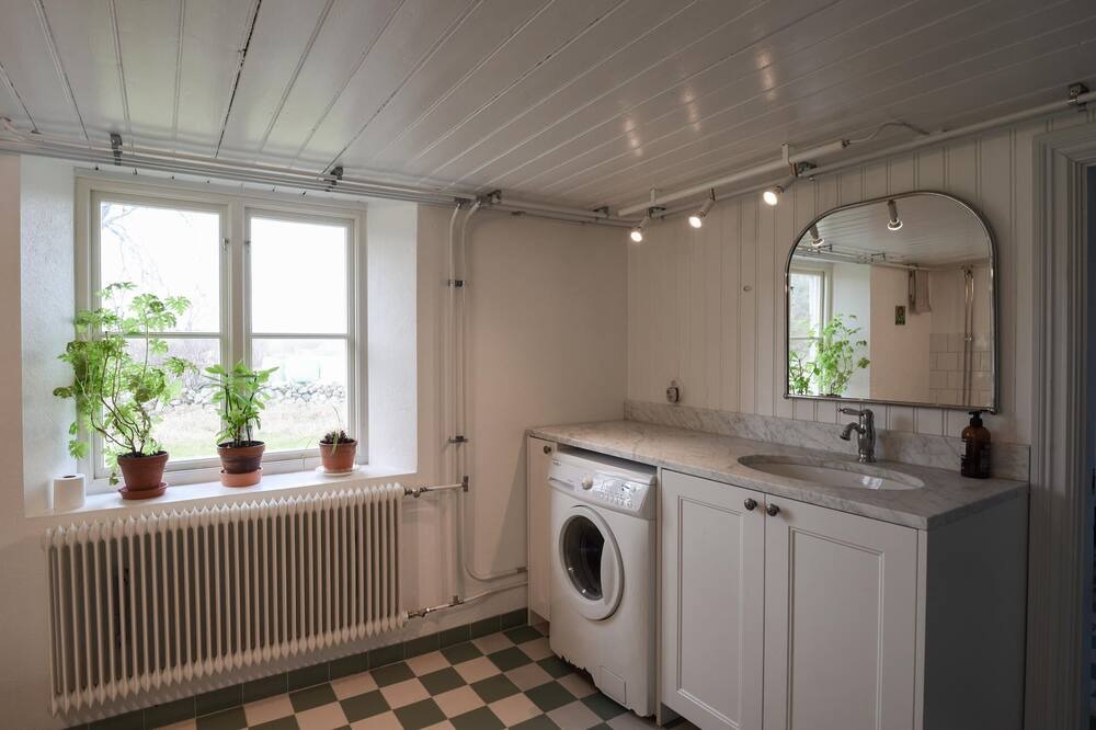 Photo of Bathroom in Hamburgsund