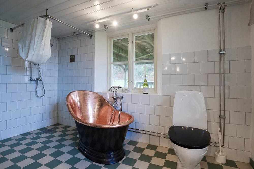 Photo of Bathroom in Hamburgsund
