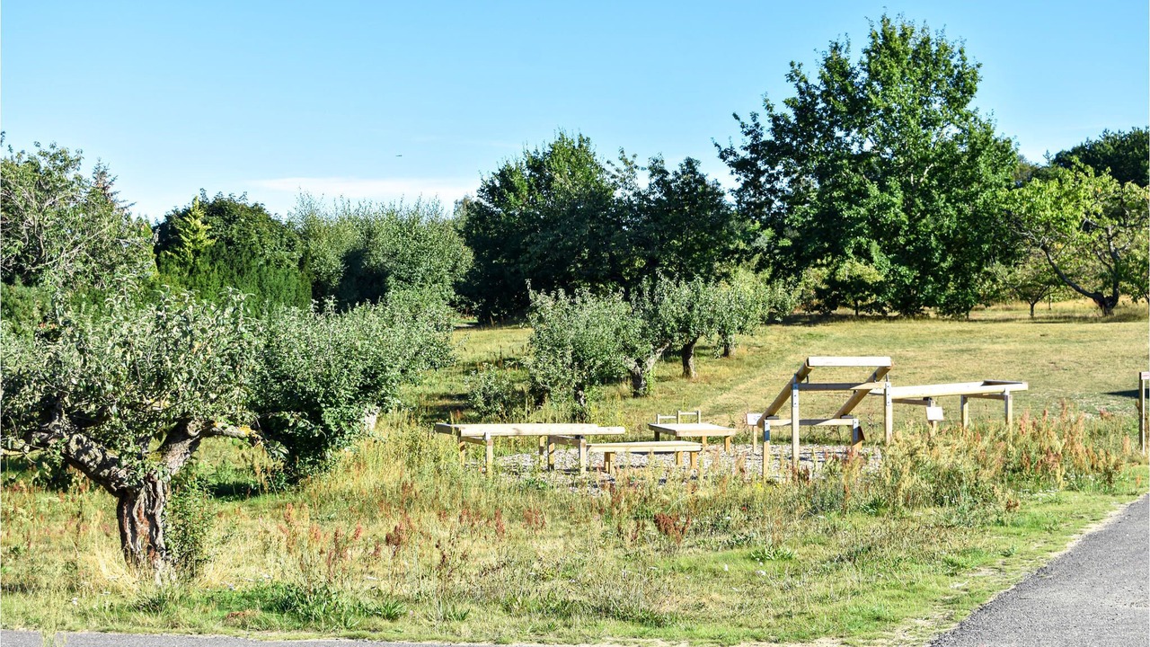 Photo of Outdoor in Listarum