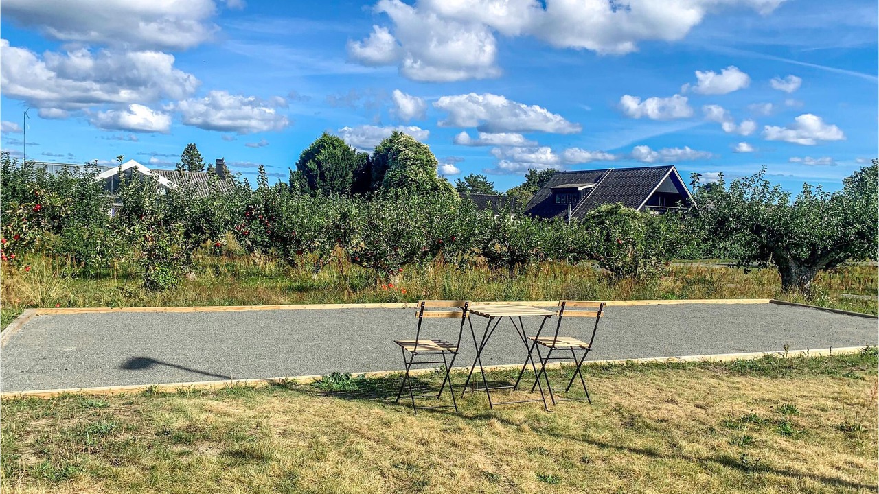Photo of Outdoor in Listarum