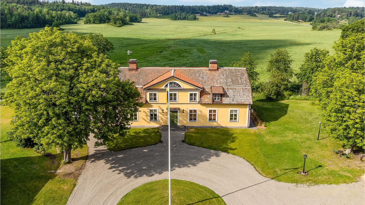 Photo of Outdoor in Holo