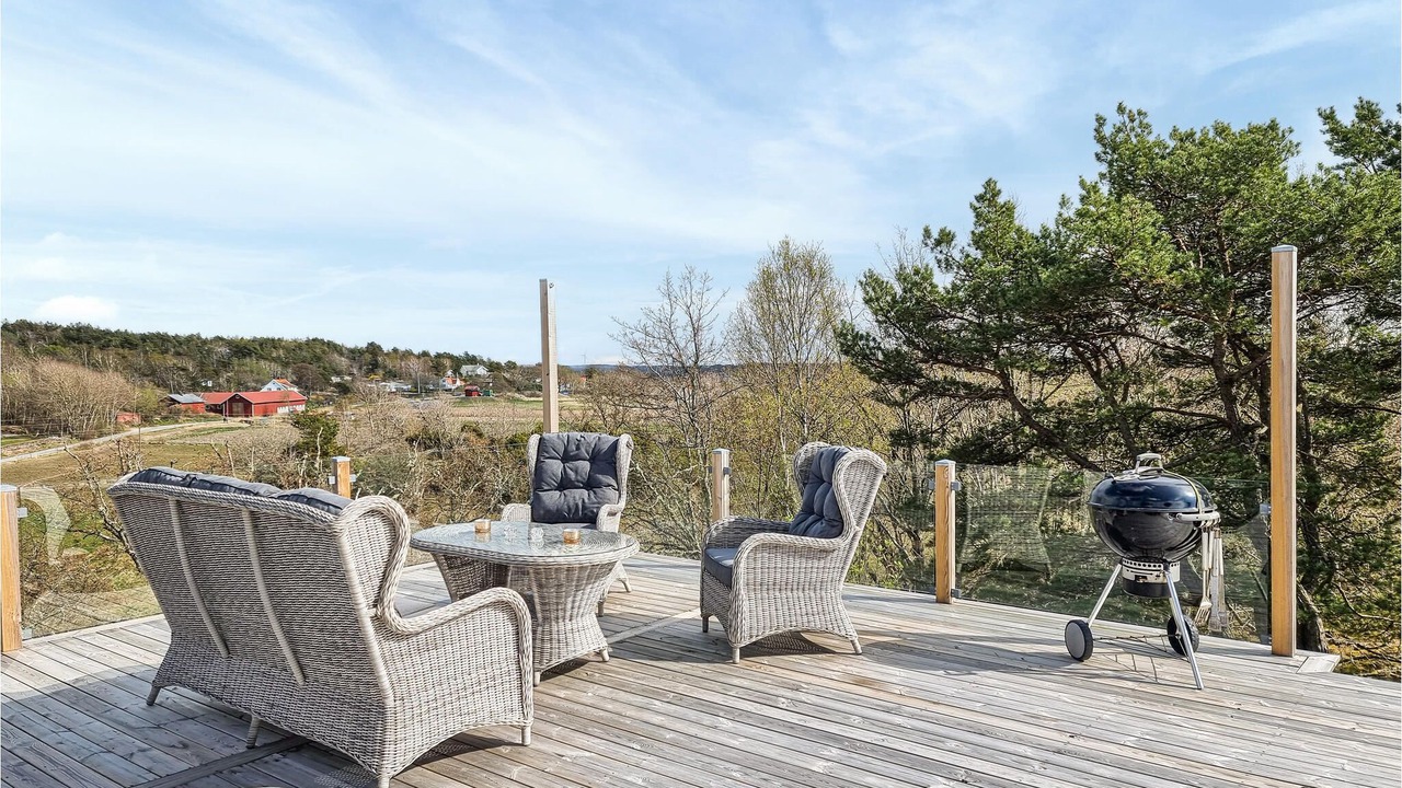 Photo of Outdoor in Kode