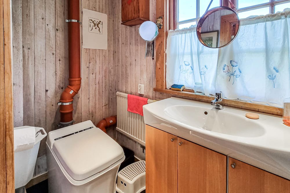 Photo of Bathroom in Hamburgsund