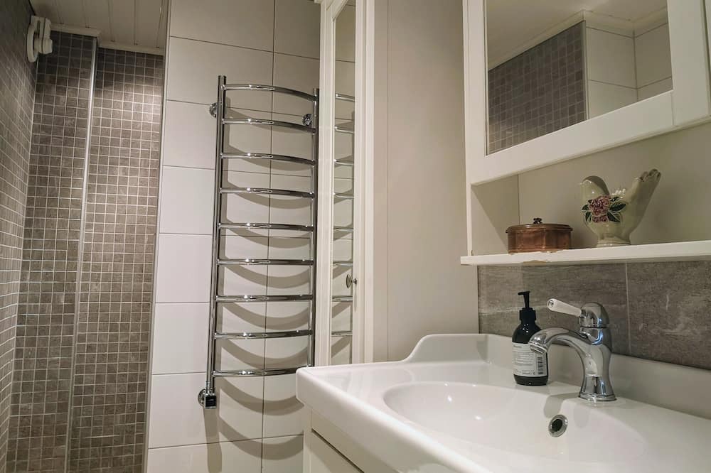 Photo of Bathroom in Tanum O