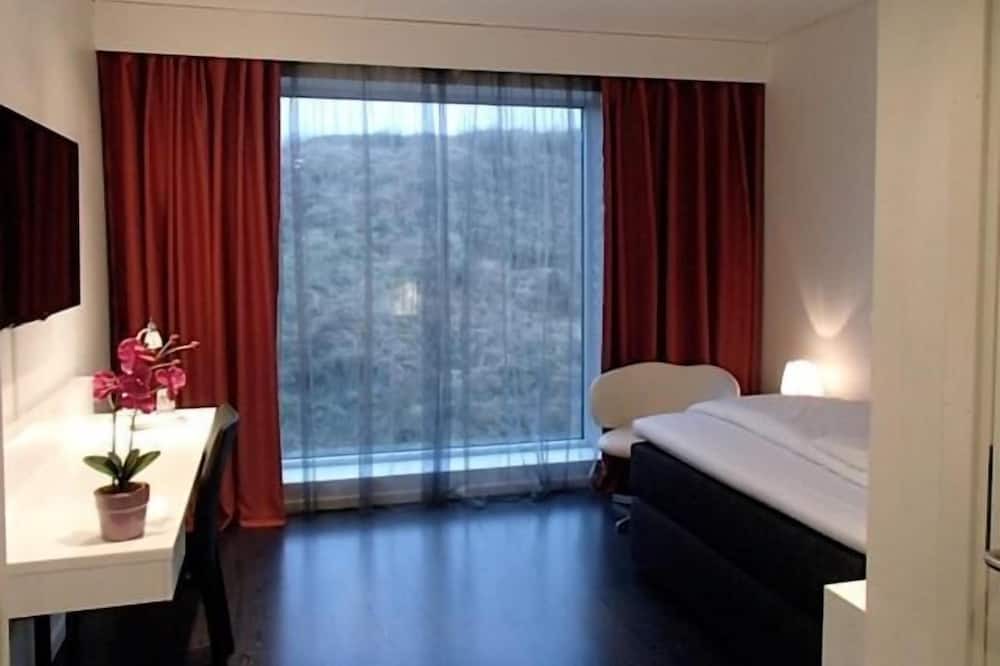 Photo of Bedroom in Save