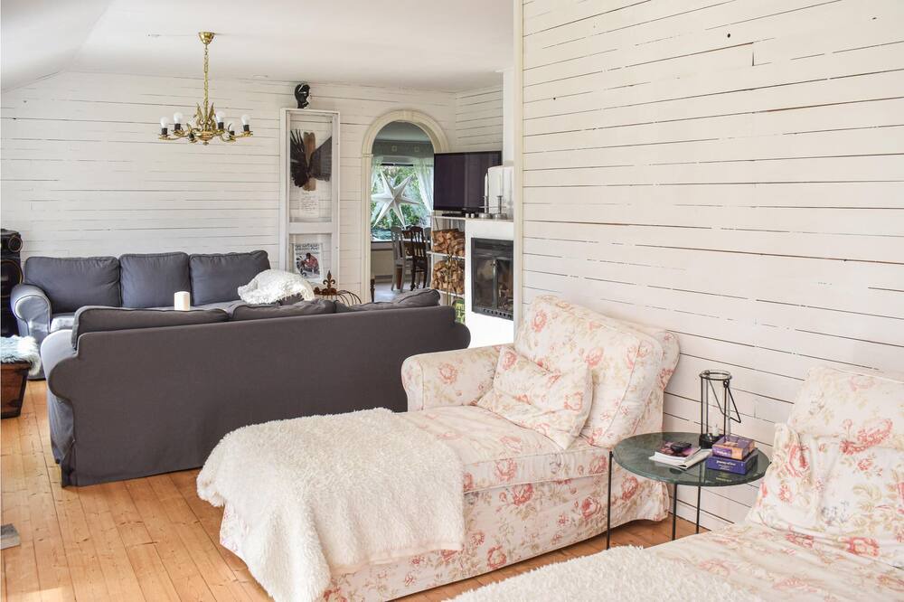 Photo of Bedroom in Morbylanga