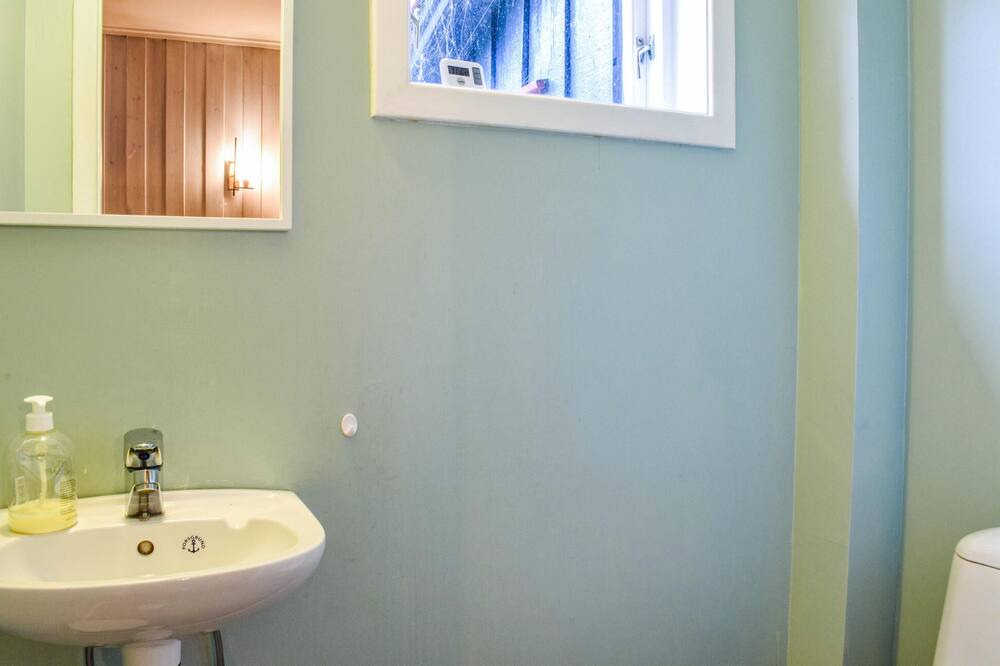 Photo of Bathroom in Fitjar
