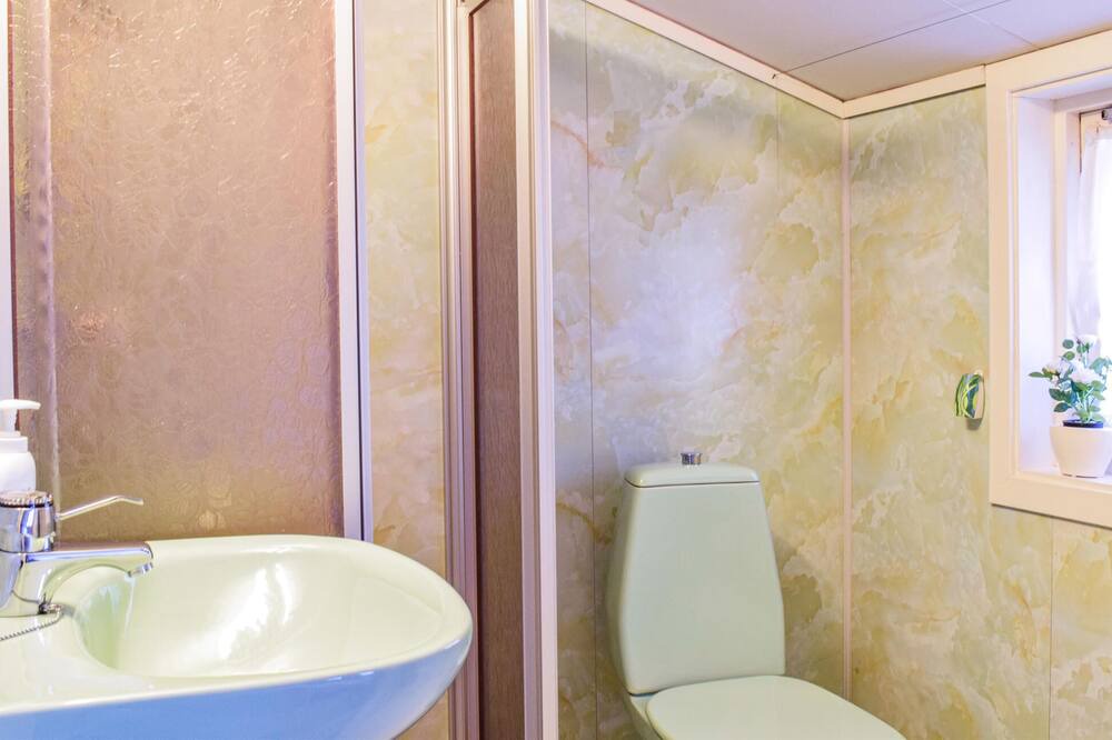 Photo of Bathroom in Fitjar