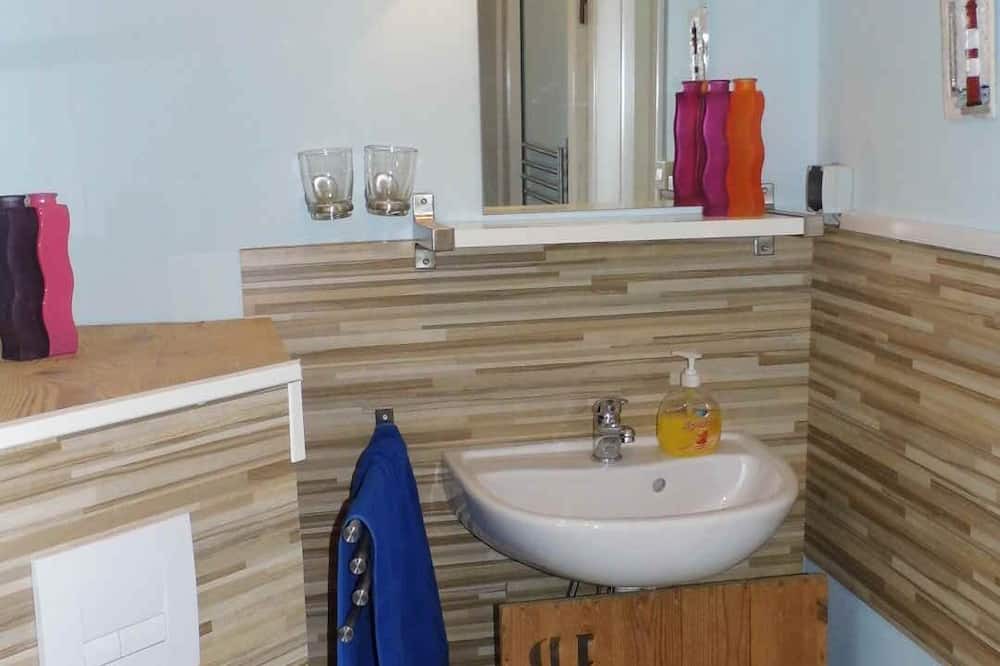 Photo of Bathroom in Skurebo