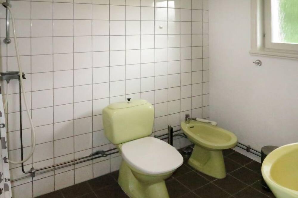 Photo of Bathroom in Segmon