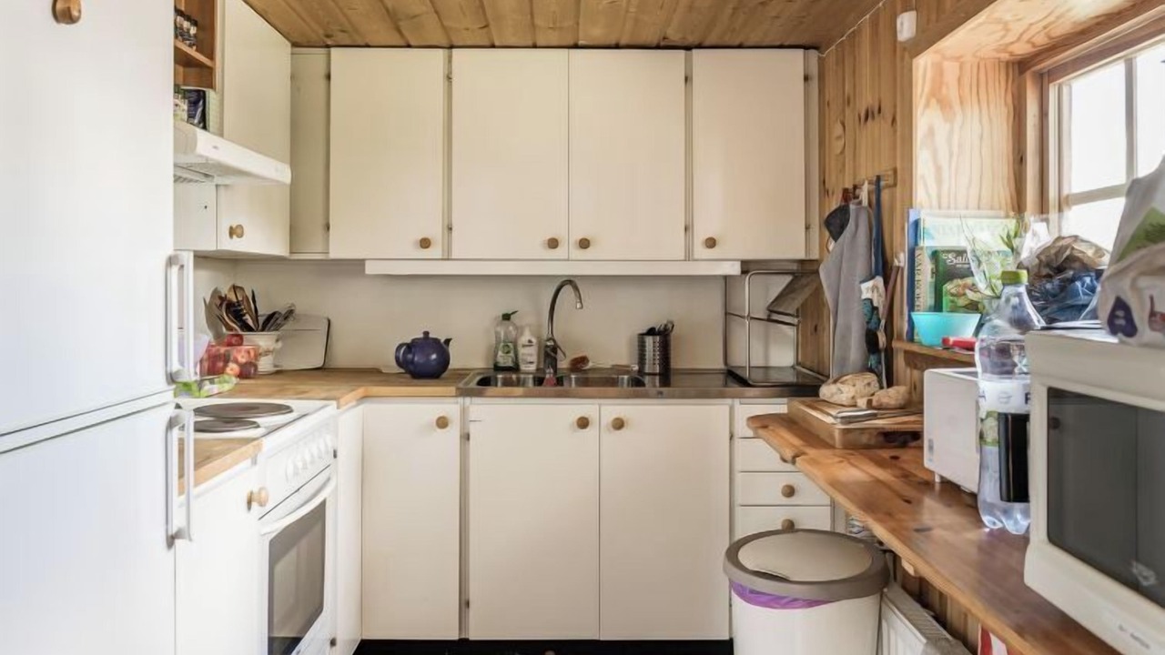 Photo of Kitchen in Vase