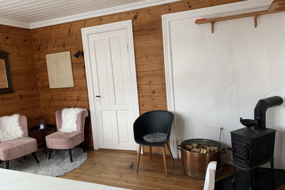Photo of Bedroom in Bomlo