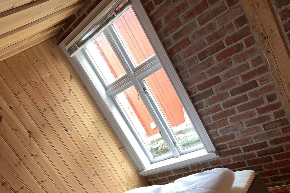 Photo of Bedroom in Bomlo