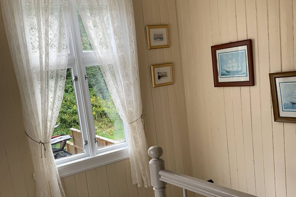 Photo of Bedroom in Bomlo