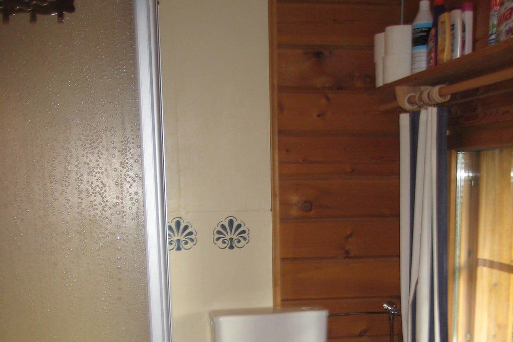 Photo of Bathroom in Tosse