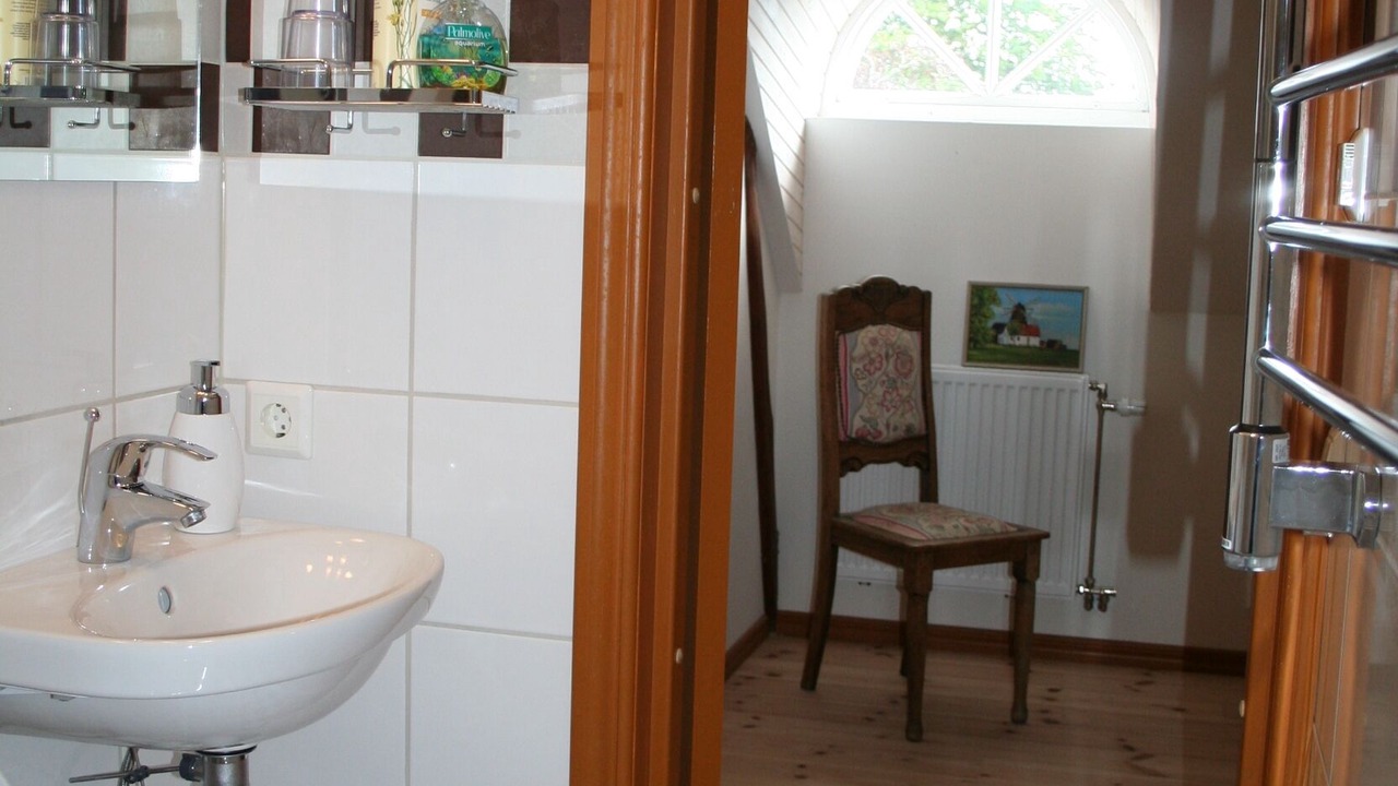 Photo of Bathroom in Borrby
