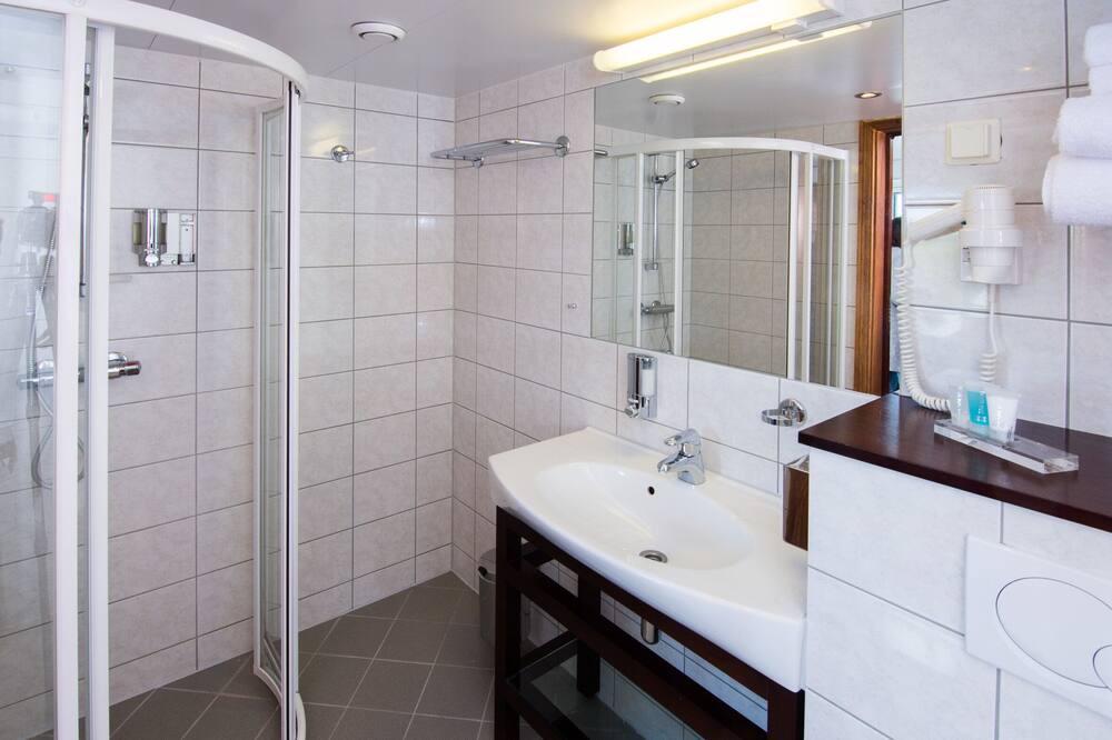 Photo of Bathroom in Faervik