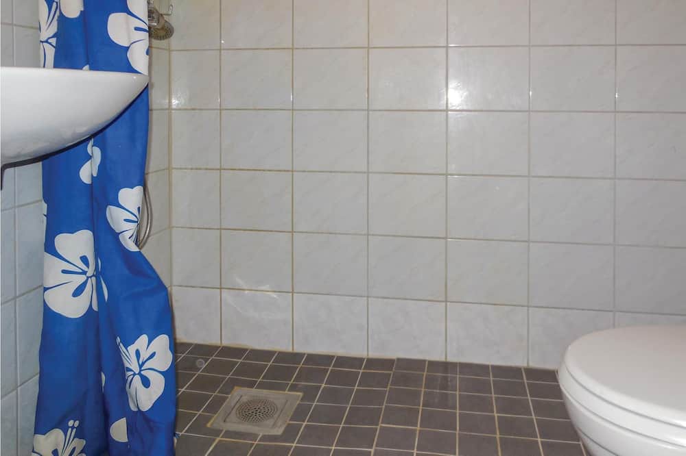 Photo of Bathroom in Listarum