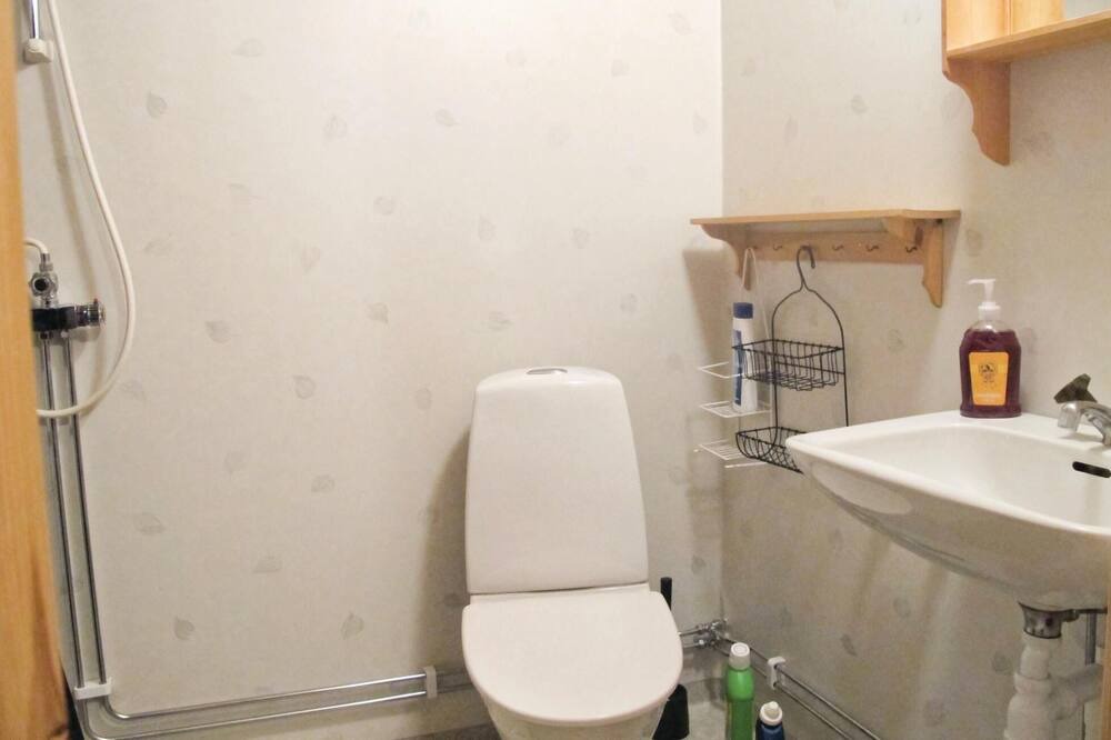 Photo of Bathroom in Overbyn