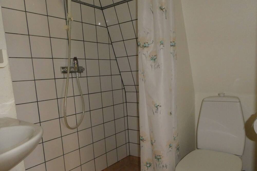 Photo of Bathroom in Katthammarsvik