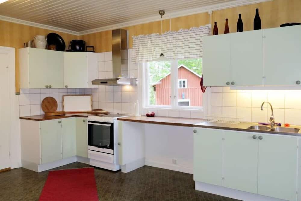 Photo of Kitchen in Arjang
