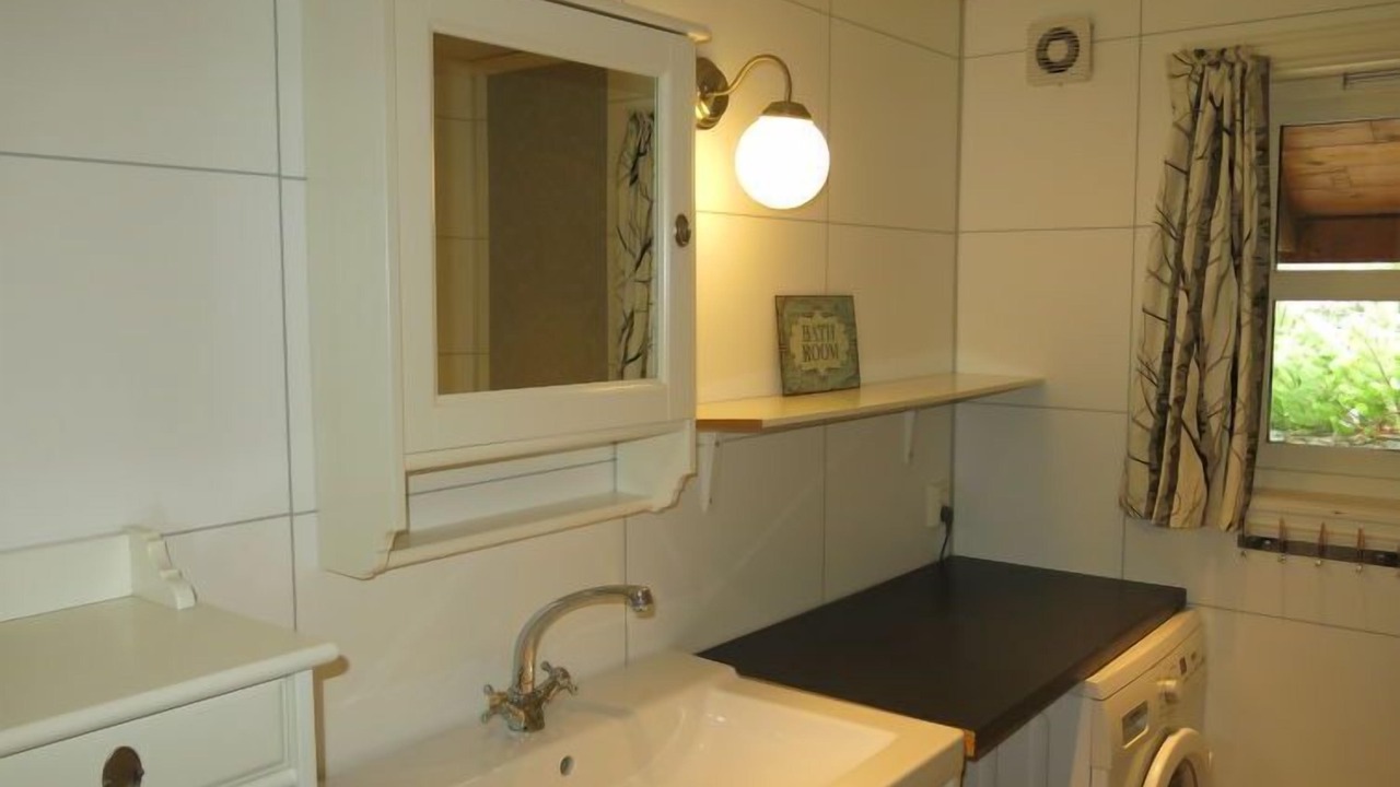 Photo of Bathroom in Aseral