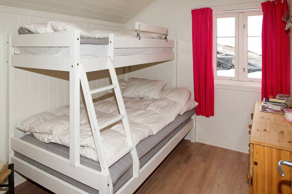 Photo of Others in Aseral