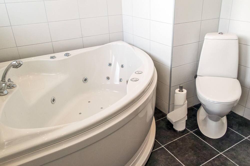 Photo of Bathroom in Vibble