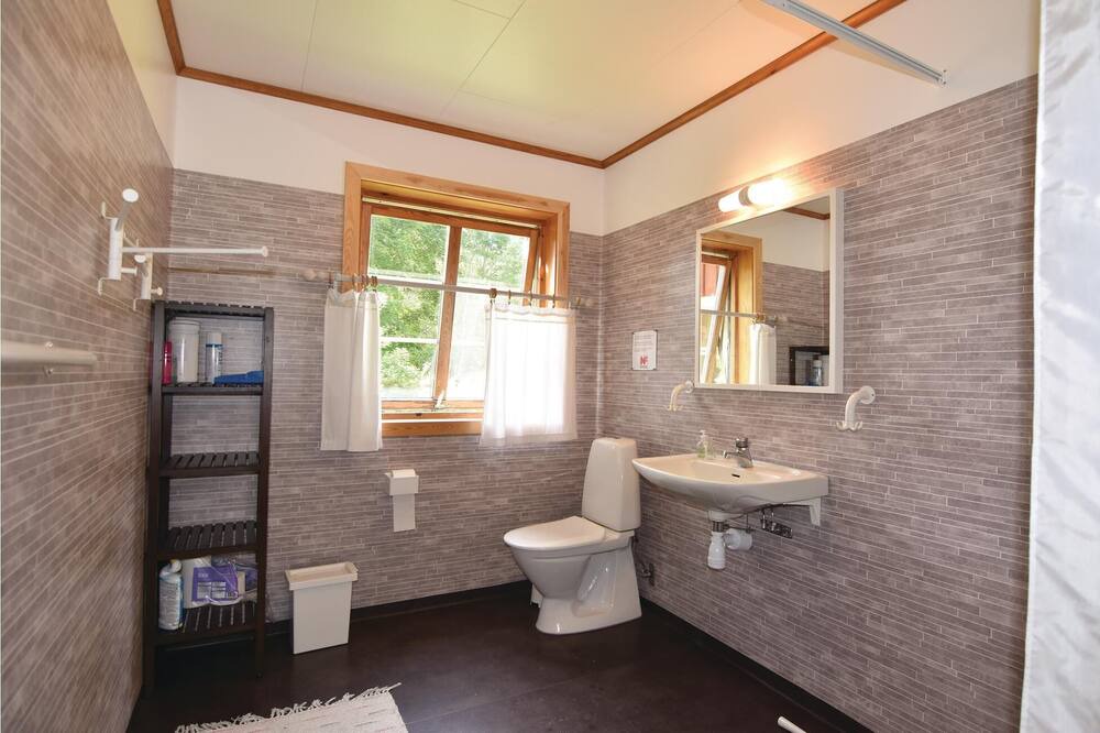 Photo of Bathroom in Ed