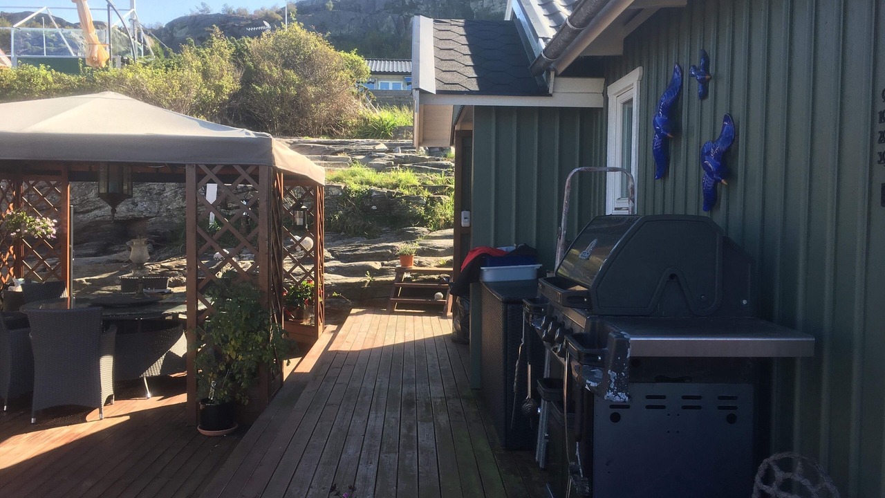 Photo of Outdoor in Kode