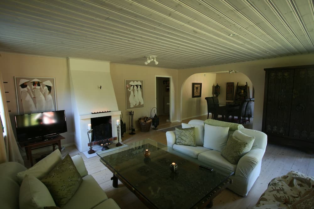 Photo of Livingroom in Ingaro