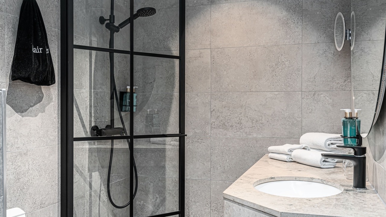 Photo of Bathroom in Hoor