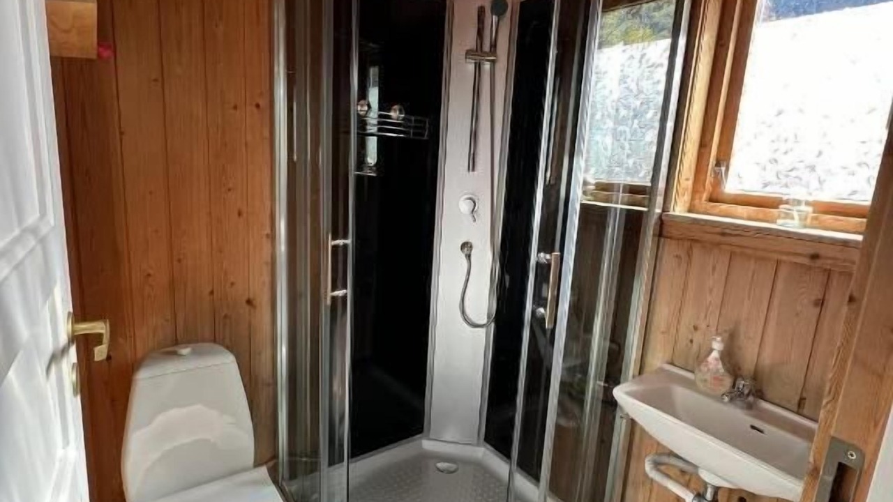Photo of Bathroom in Bjørheimsbygda