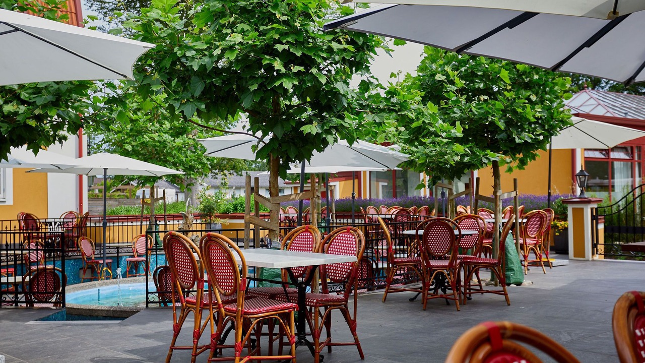 Photo of Outdoor in Hoor