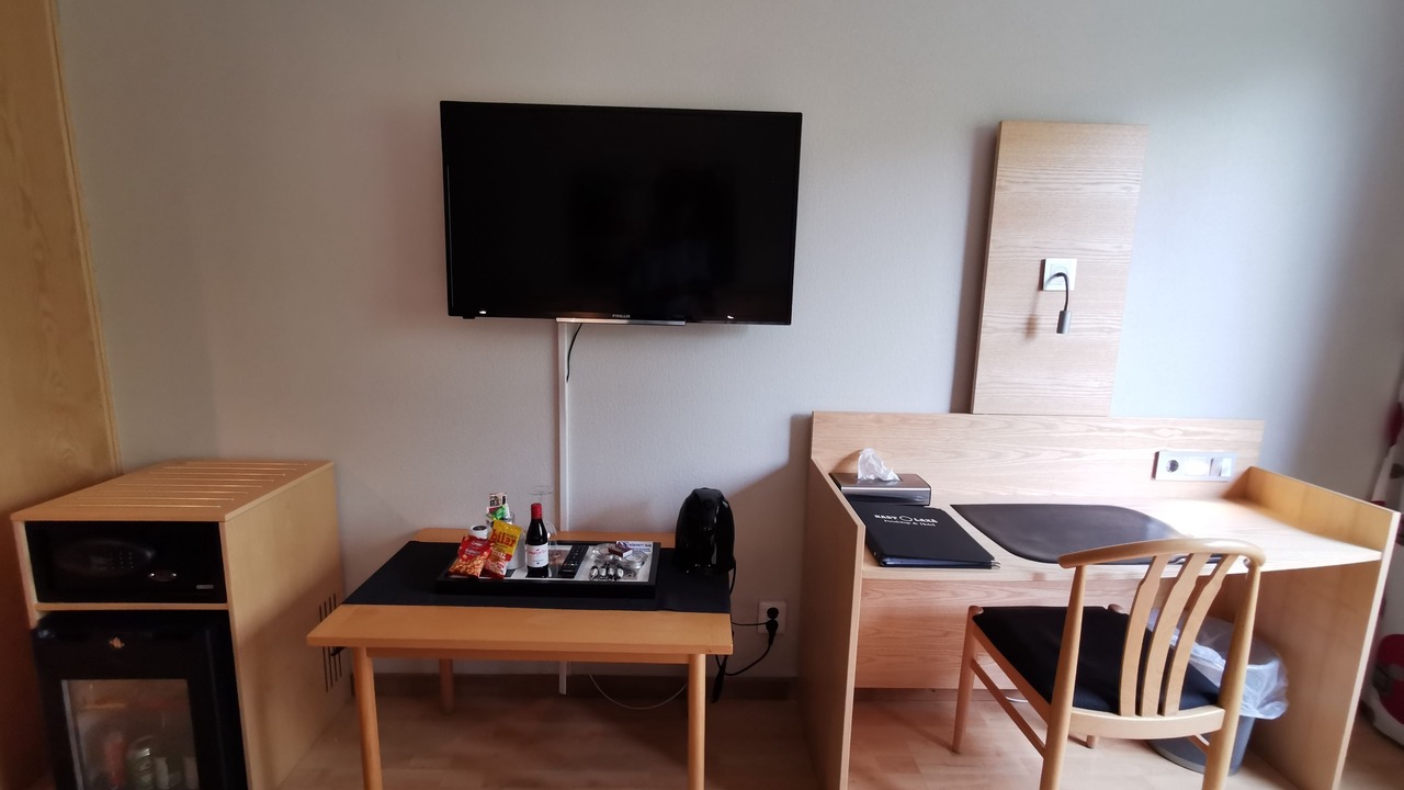 Photo of Bedroom in Laxa