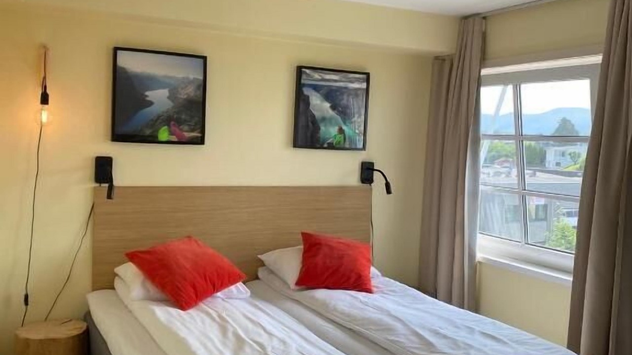 Photo of Bedroom in Tau