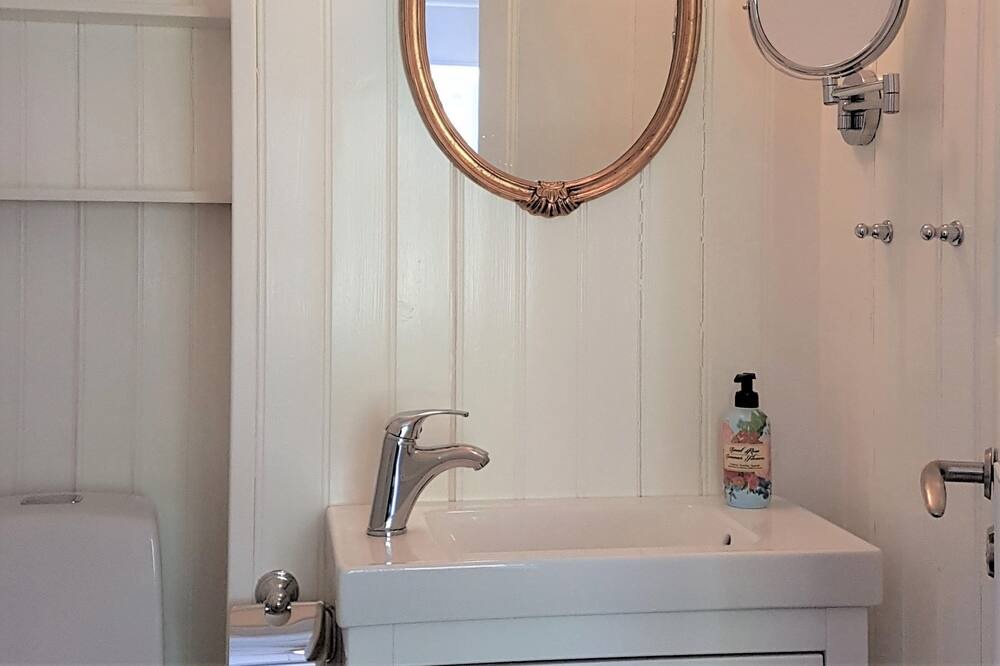 Photo of Bathroom in Skruv