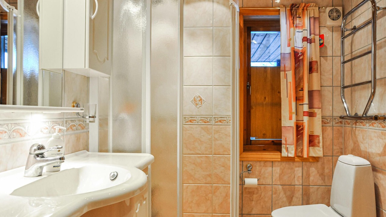 Photo of Bathroom in Salen