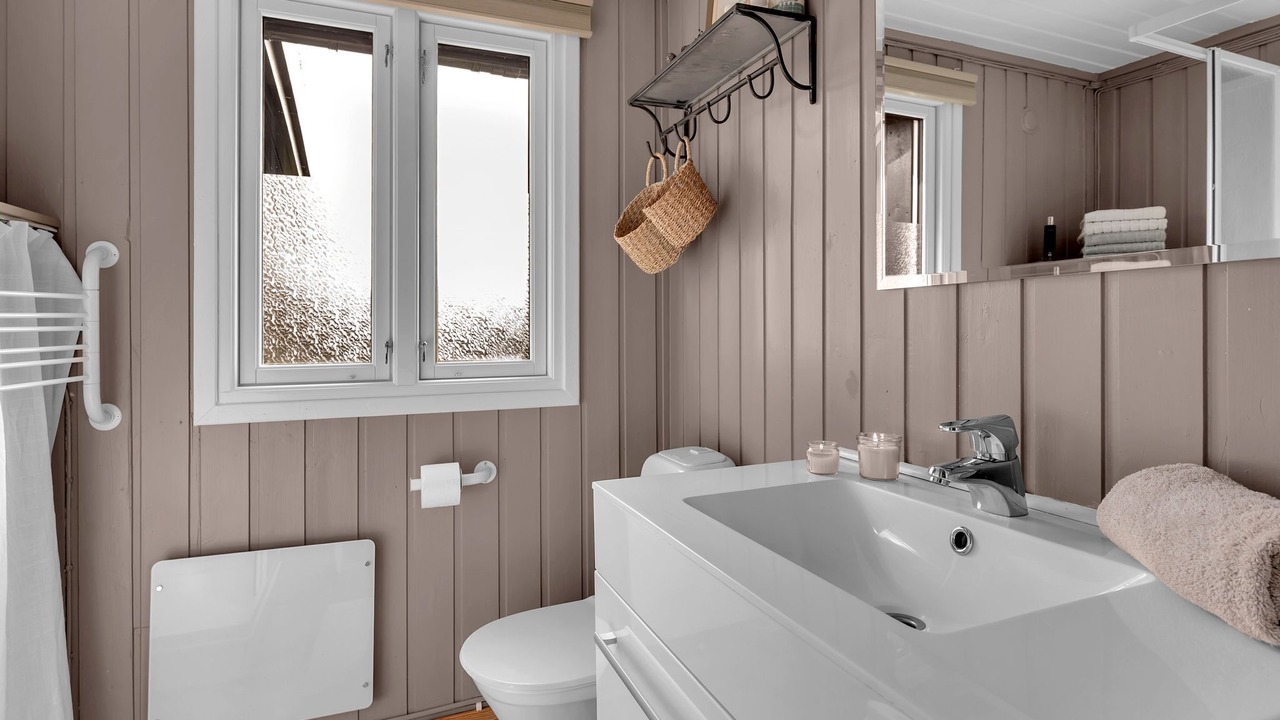 Photo of Bathroom in Aseral