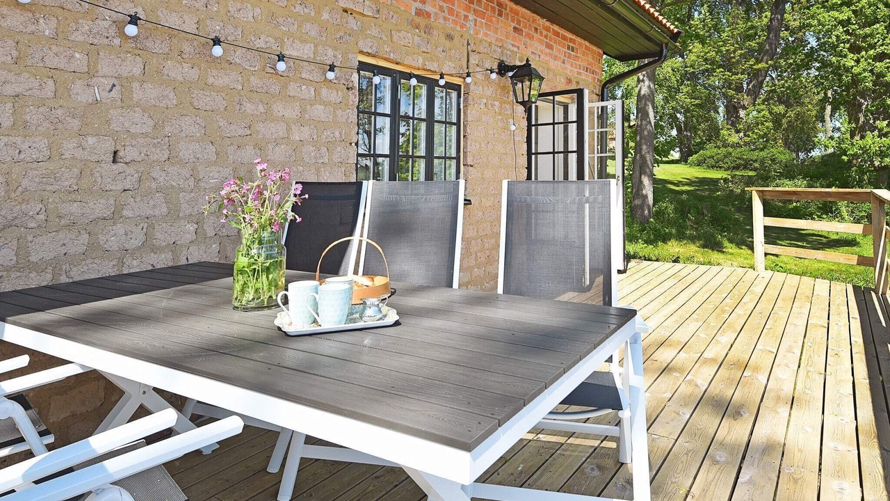 Photo of Outdoor in Hova