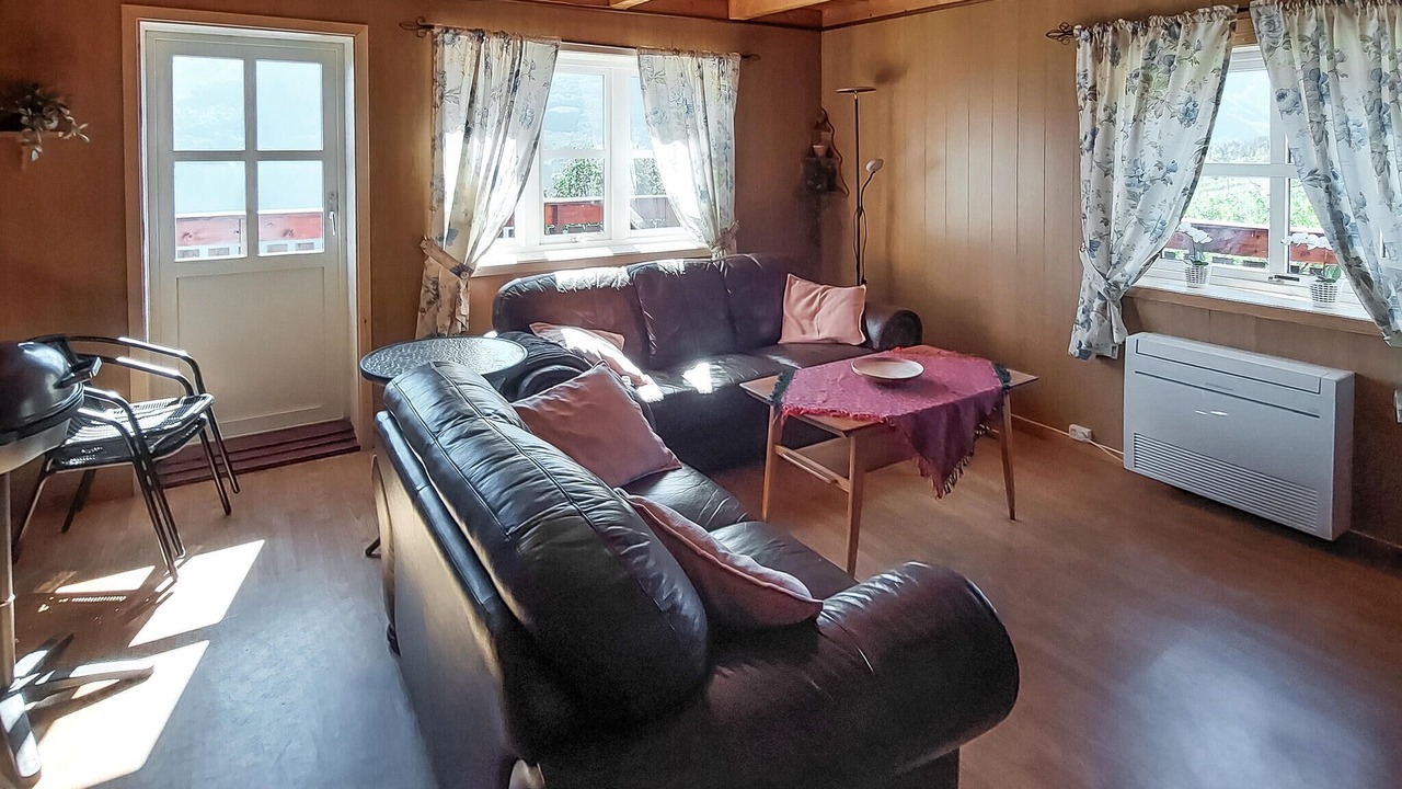 Photo of Bedroom in Djønno