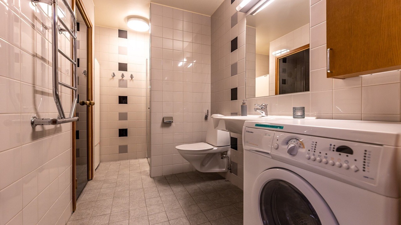 Photo of Bathroom in Salen