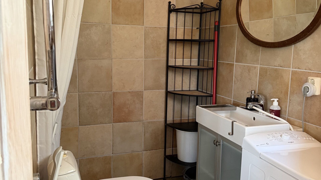 Photo of Bathroom in Listarum