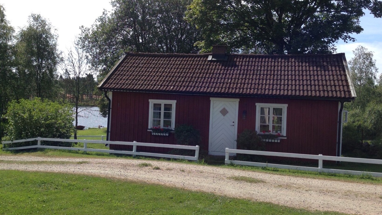 Photo of Others in Tvarred